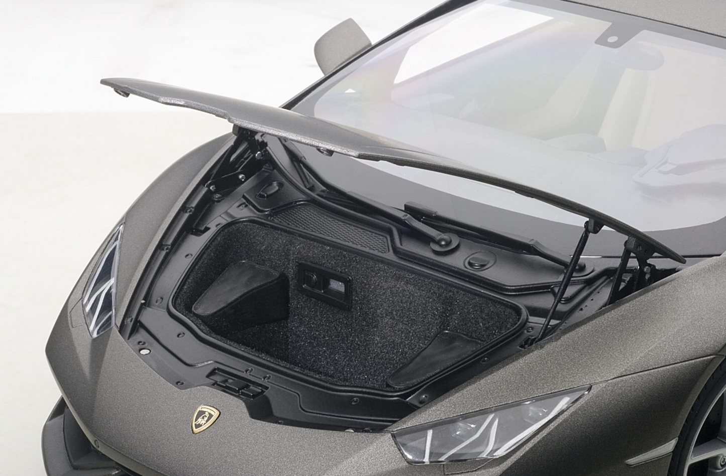 AutoArt 1:12 Lamborghini Huracán LP610-4 (Grigio Titans)
