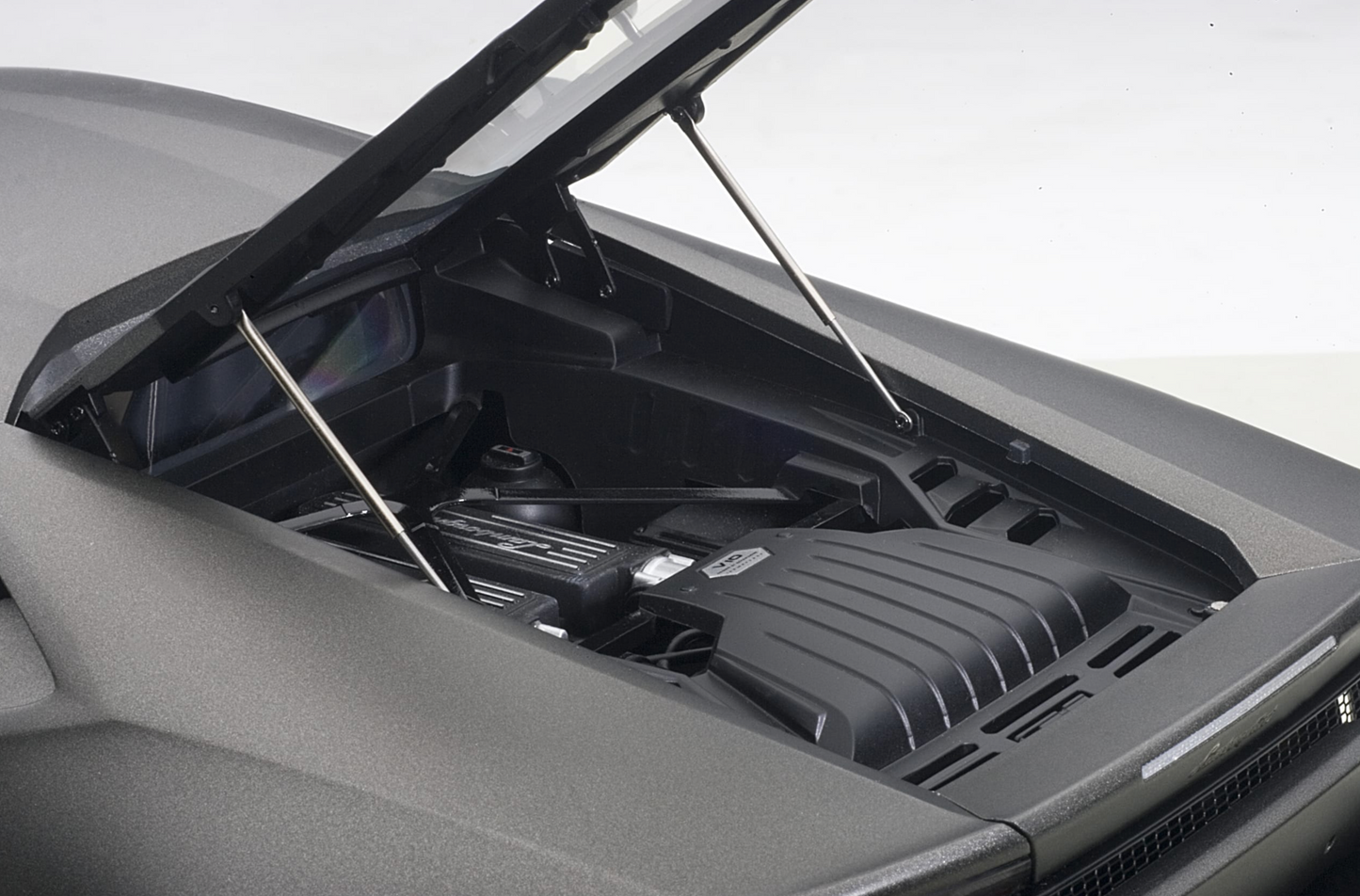 AutoArt 1:12 Lamborghini Huracán LP610-4 (Grigio Titans)