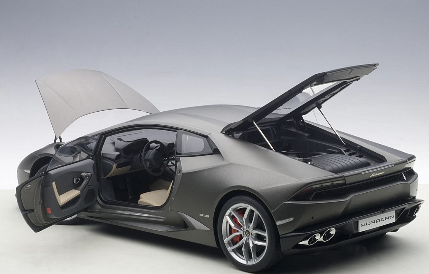 AutoArt 1:12 Lamborghini Huracán LP610-4 (Grigio Titans)