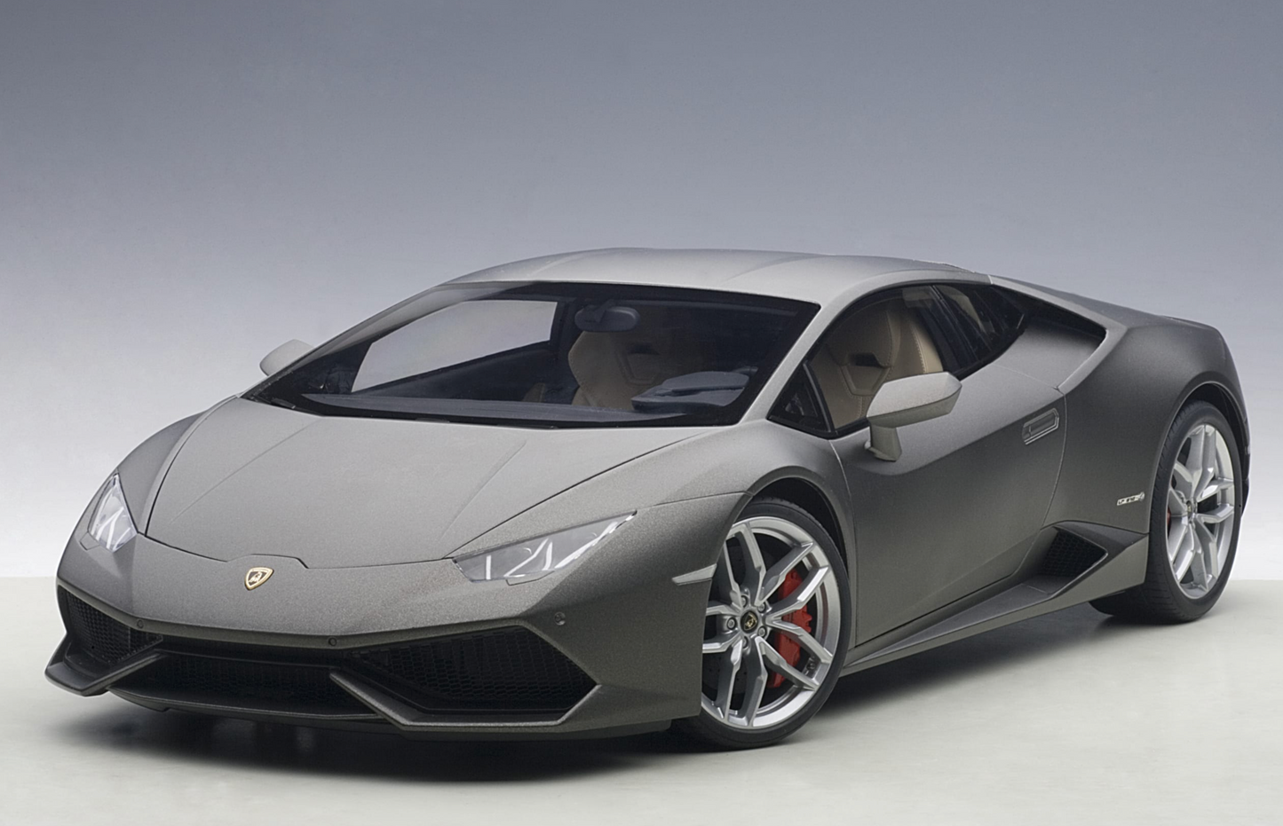 AutoArt 1:12 Lamborghini Huracán LP610-4 (Grigio Titans)