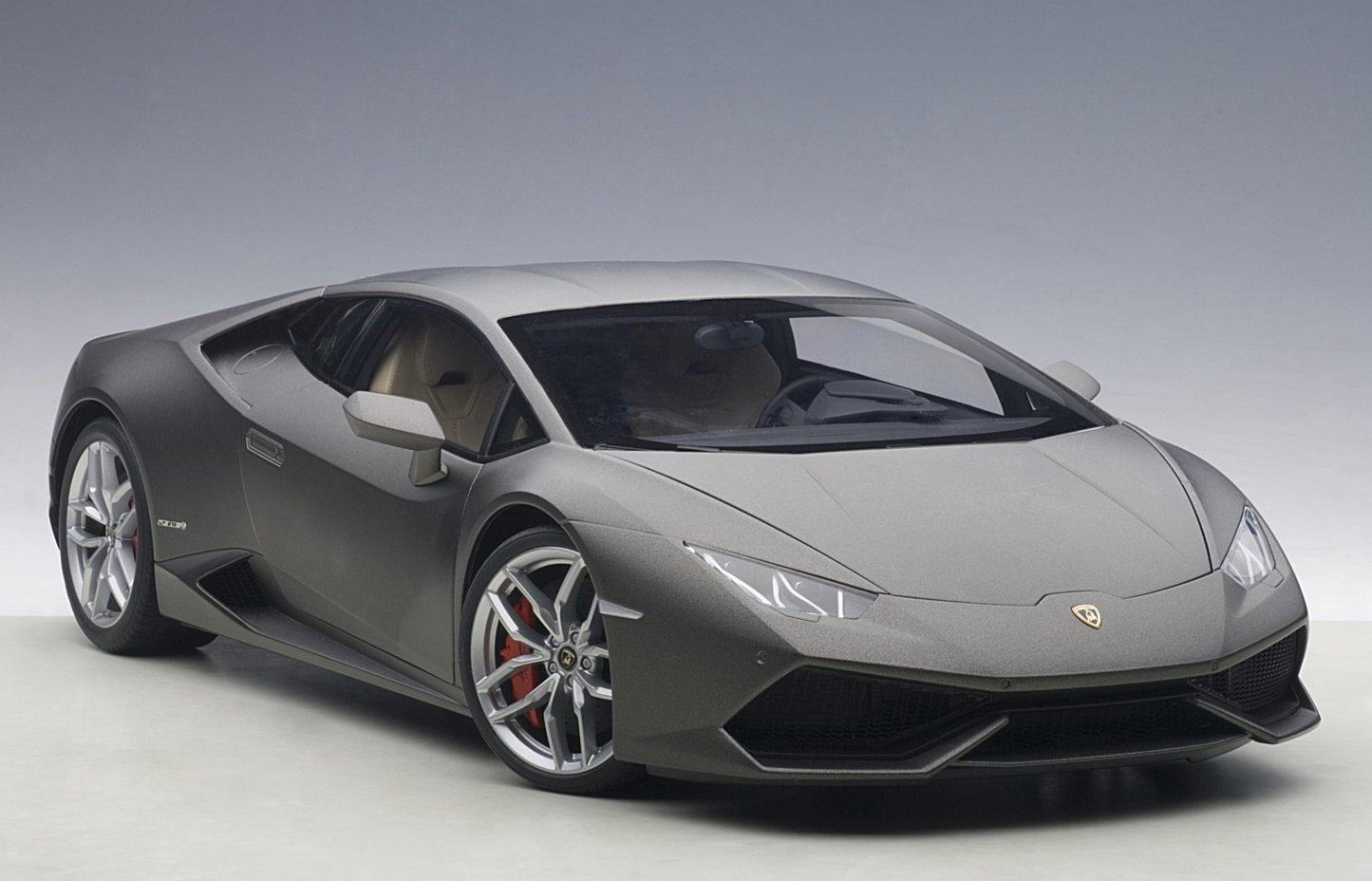 AutoArt 1:12 Lamborghini Huracán LP610-4 (Grigio Titans)