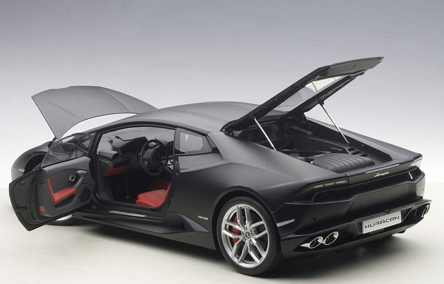 AutoArt 1:12 Lamborghini Huracán LP610-4 (Nero Nemesis)