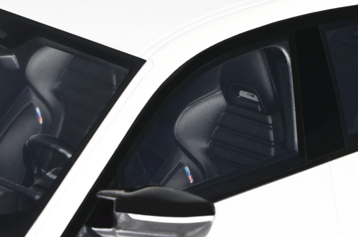 Ottomobile 1:18  BMW i4 M50 Mineral White Metallic C6A 2021