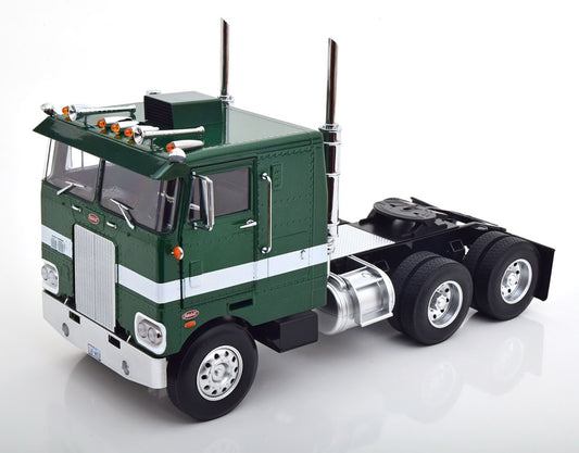 KK-Scale 1:18 - Peterbilt 352 Pacemaker 1977-1979 Groen Metallic