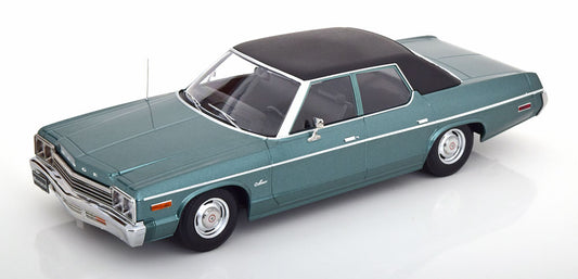 KK-Scale 1:18 - Dodge Monaco Vinyl Roof 1974 Groen Metallic