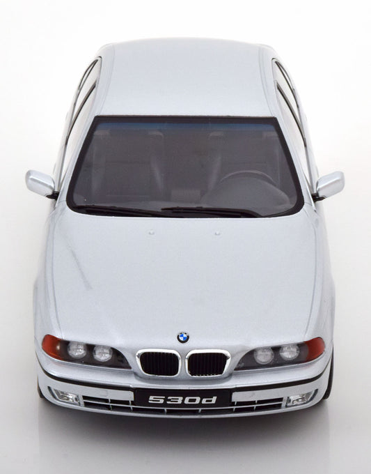 KK-Scale 1:18 - BMW 528i E39 Limousine  1995 Zilver