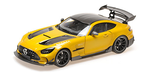 Minichamps 1:18 - MERCEDES-AMG GT BLACK SERIES  2021  YELLOW METALLIC (SOLARBEAM)