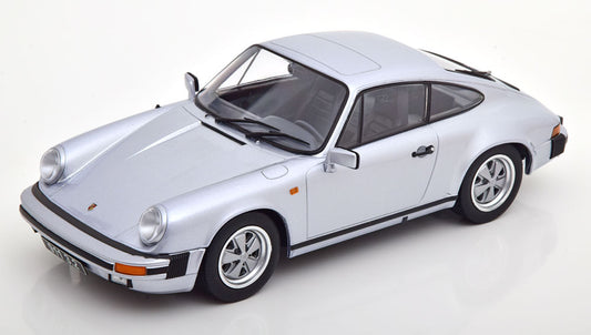 KK-Scale 1:18 - Porsche 911 Carrera 3.2 Coupe 250.000. 911er 1988 Zilver