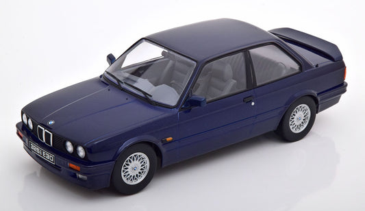 KK-Scale 1:18 - BMW 325i E30 M-Paket 2 1988 Donkerblauw Metallic