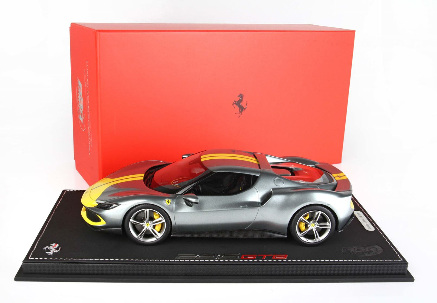 BBR Model 1:18 - Ferrari 296 GTS Assetto Fiorano Gray Corburn