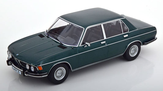 KK-Scale 1:18 - BMW 3.0S E3 2.Series 1971 Donkergroen Metallic