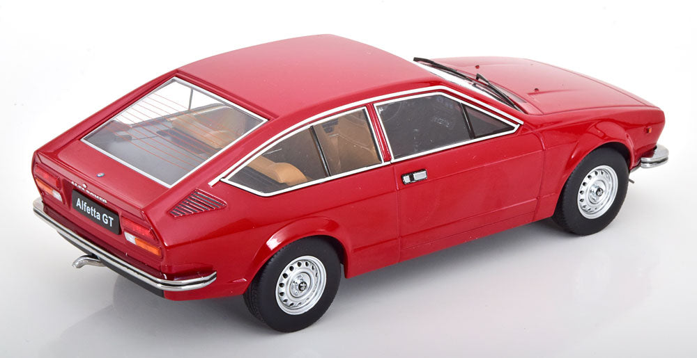 KK-Scale 1:18 - Alfa Romeo Alfetta GT 1.6 1976 Rood