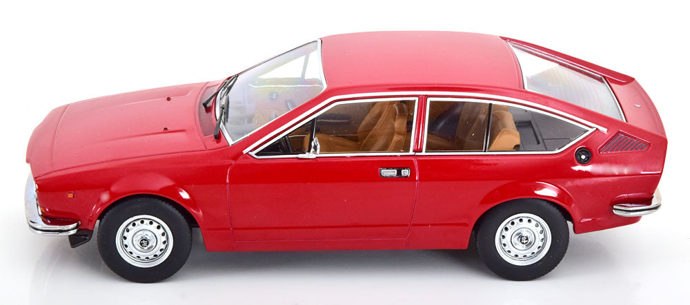 KK-Scale 1:18 - Alfa Romeo Alfetta GT 1.6 1976 Rood